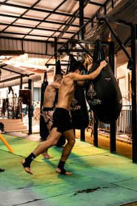 סמואל פלקון: בתקופה האחרונה יותר מתמיד – גוף חזק = חיים יציבים